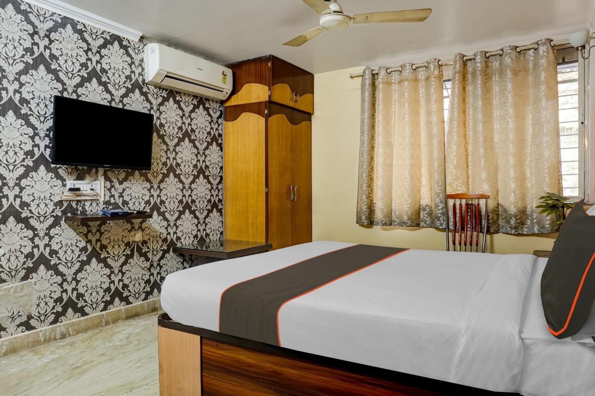 Hotel Galaxy Residency Kalyani Nagar Pune Exterior photo